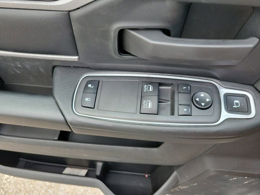 New 2024 RAM 5500 Tradesman image 18