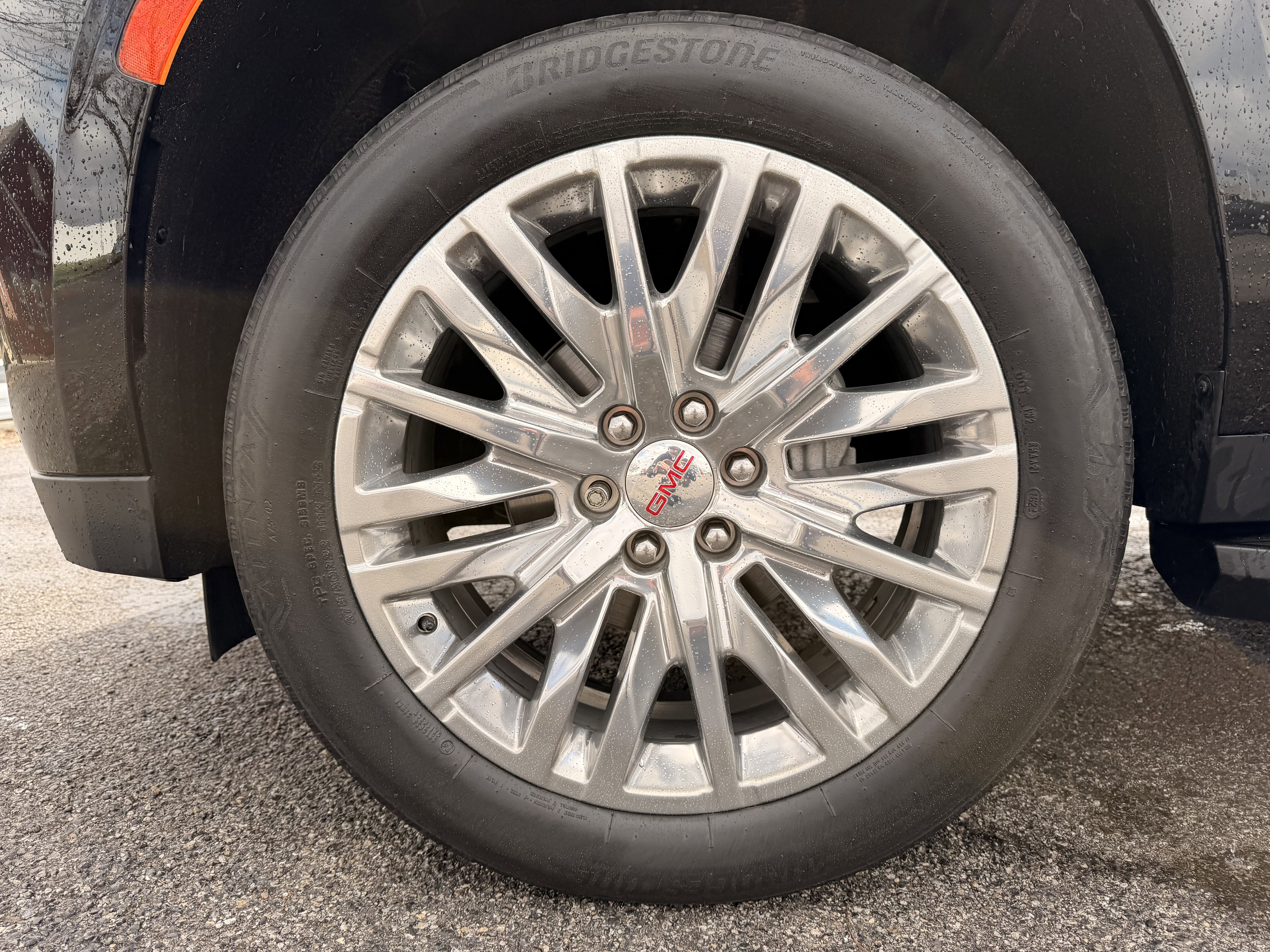 Used 2023 GMC Yukon SLT image 10