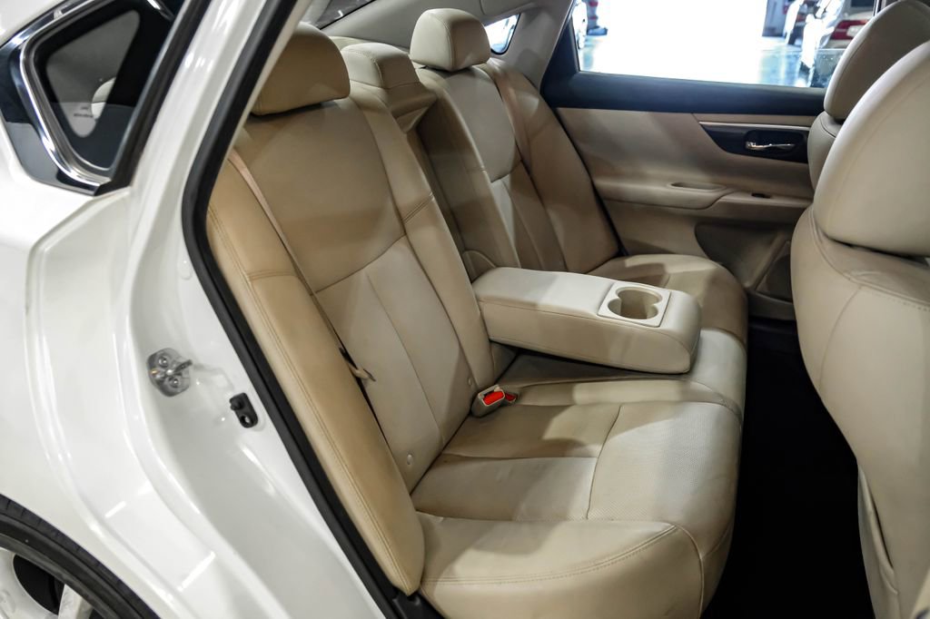 Used 2015 Nissan Altima 3.5 SL FWD image 35