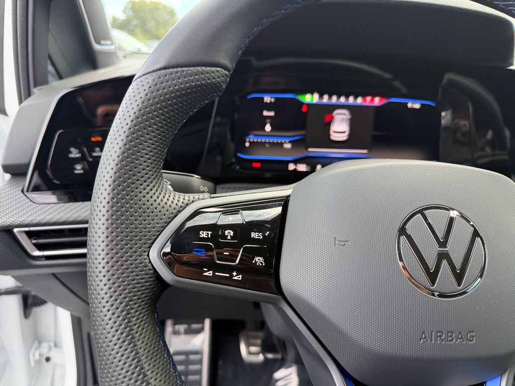 Used 2024 Volkswagen Golf R AWD/4WD image 19