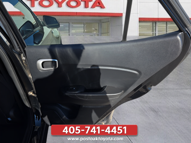 Used 2021 Hyundai Venue SEL w/ Premium Package FWD image 28