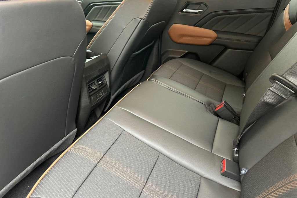 New 2026 GMC Canyon AT4 w/ Nightfall Edition AWD/4WD image 9