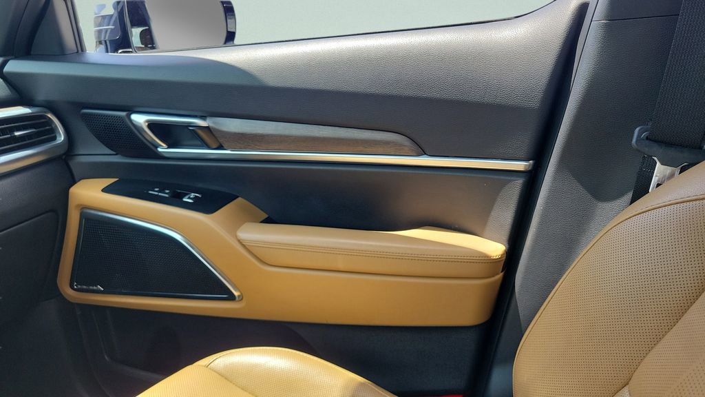 Used 2021 Kia Telluride SX w/ Towing Package image 16