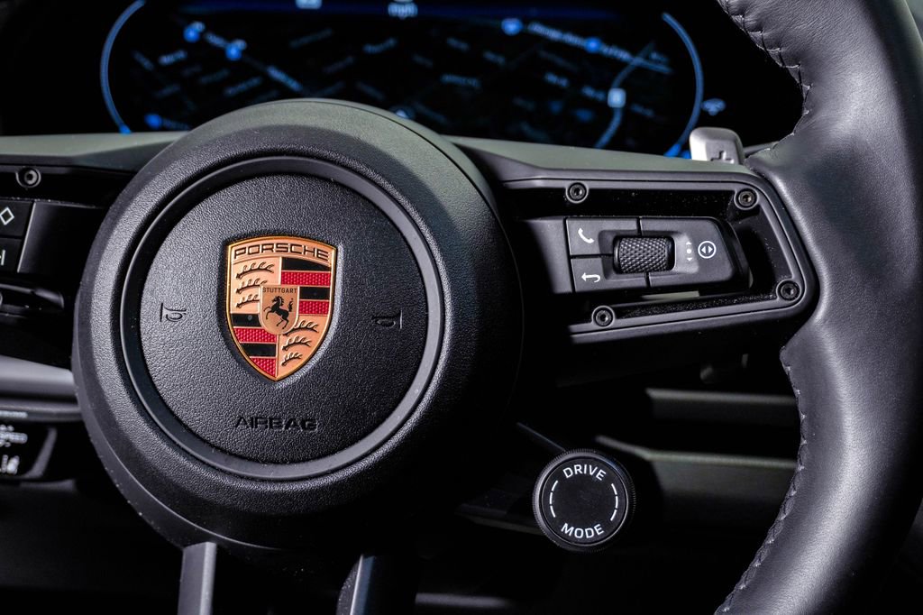 Certified 2025 Porsche Panamera 4 image 19