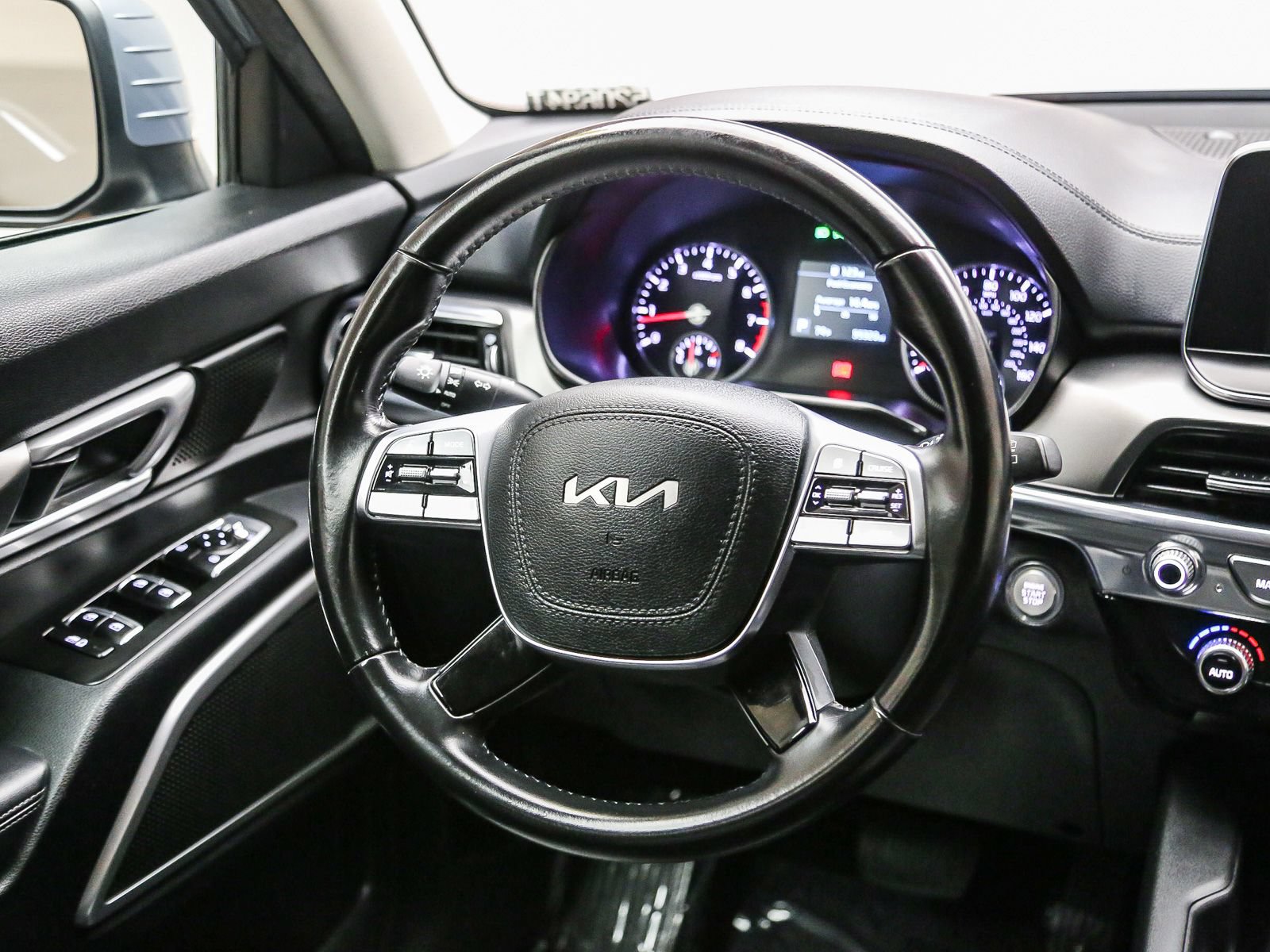 Used 2022 Kia Telluride LX AWD/4WD image 16