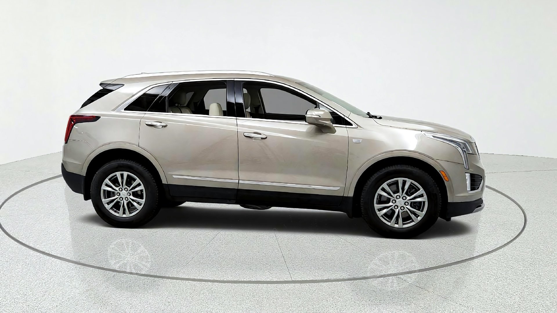Certified 2023 Cadillac XT5 Premium Luxury AWD/4WD image 6