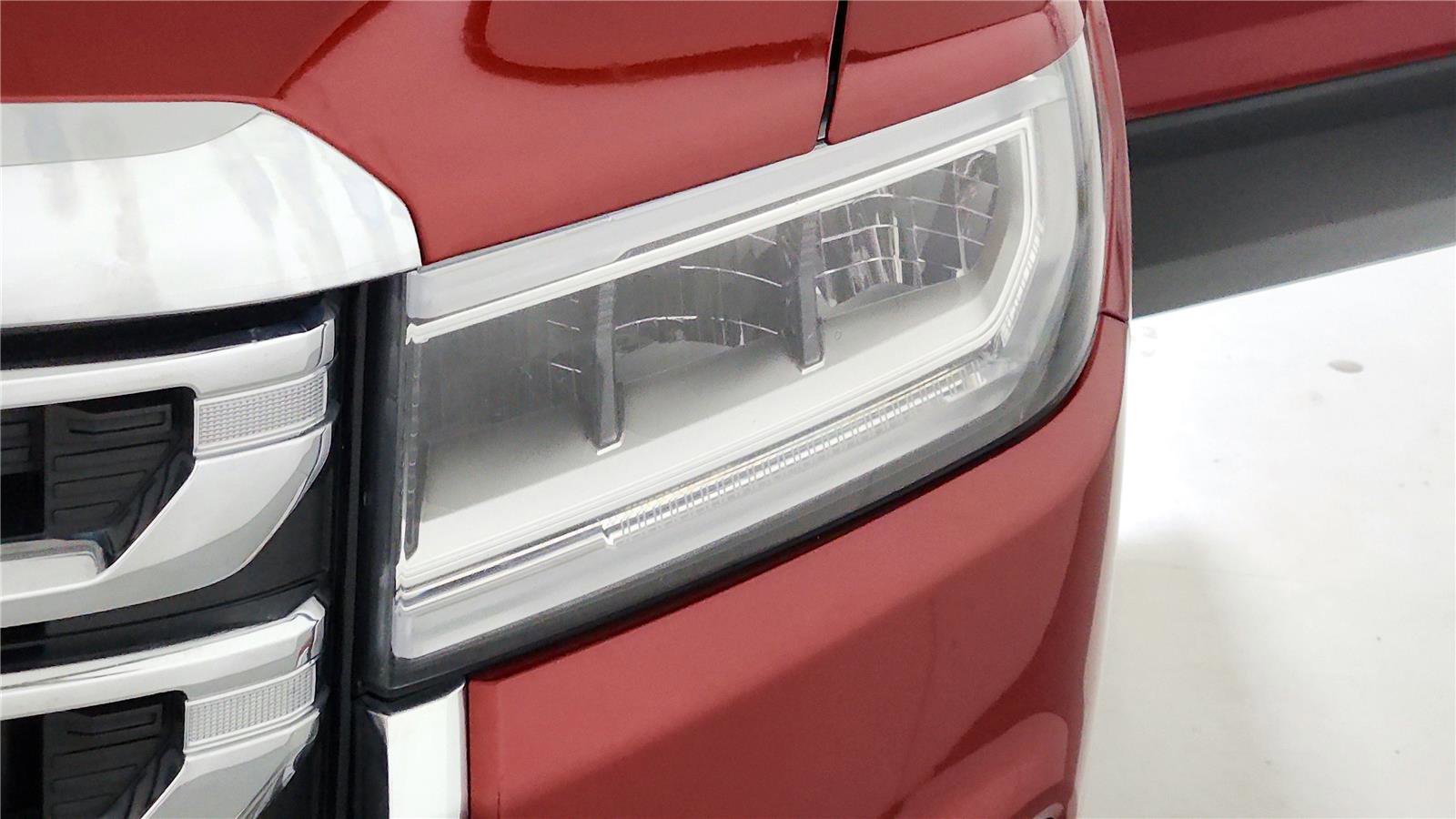 Used 2023 GMC Acadia SLE FWD image 31