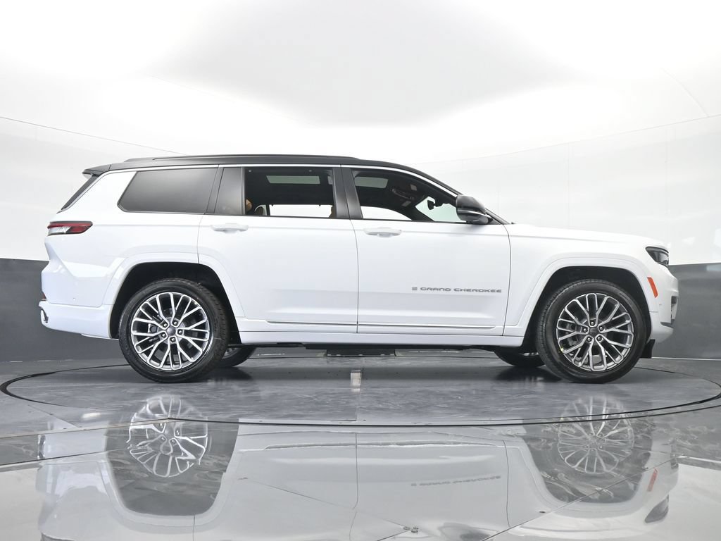Used 2025 Jeep Grand Cherokee L Summit AWD/4WD image 61
