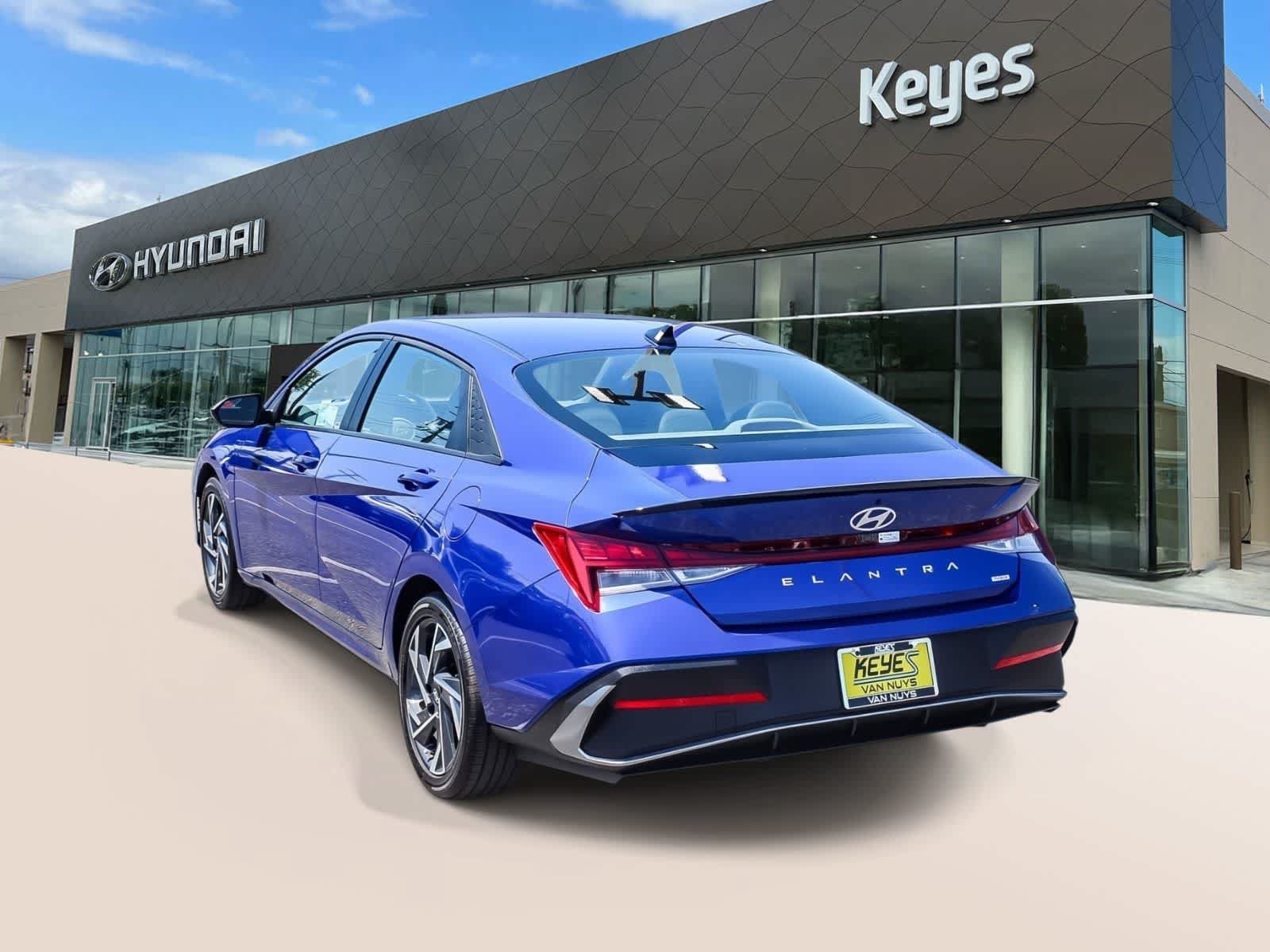 Certified 2025 Hyundai Elantra SEL FWD image 7