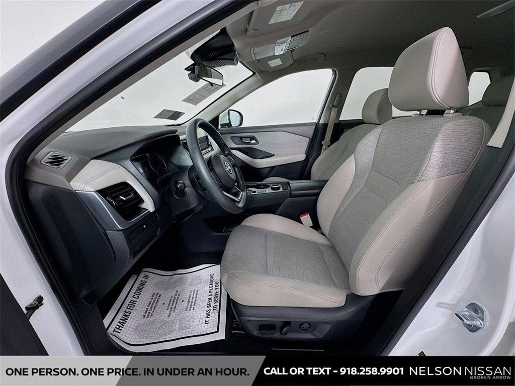 Used 2022 Nissan Rogue SV image 19