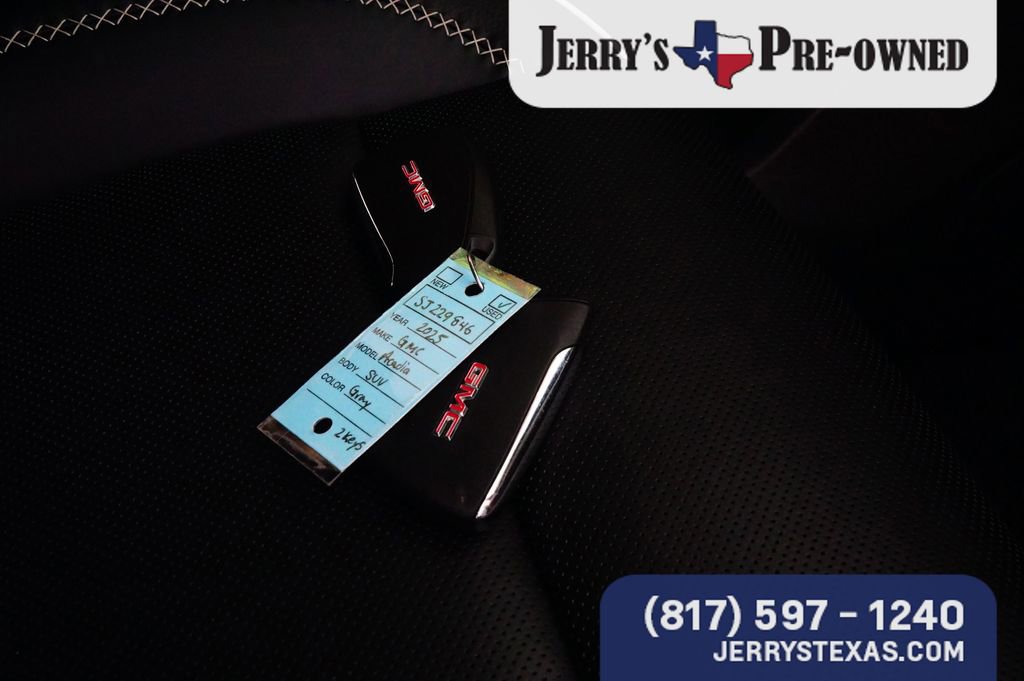 Used 2025 GMC Acadia Denali FWD image 27