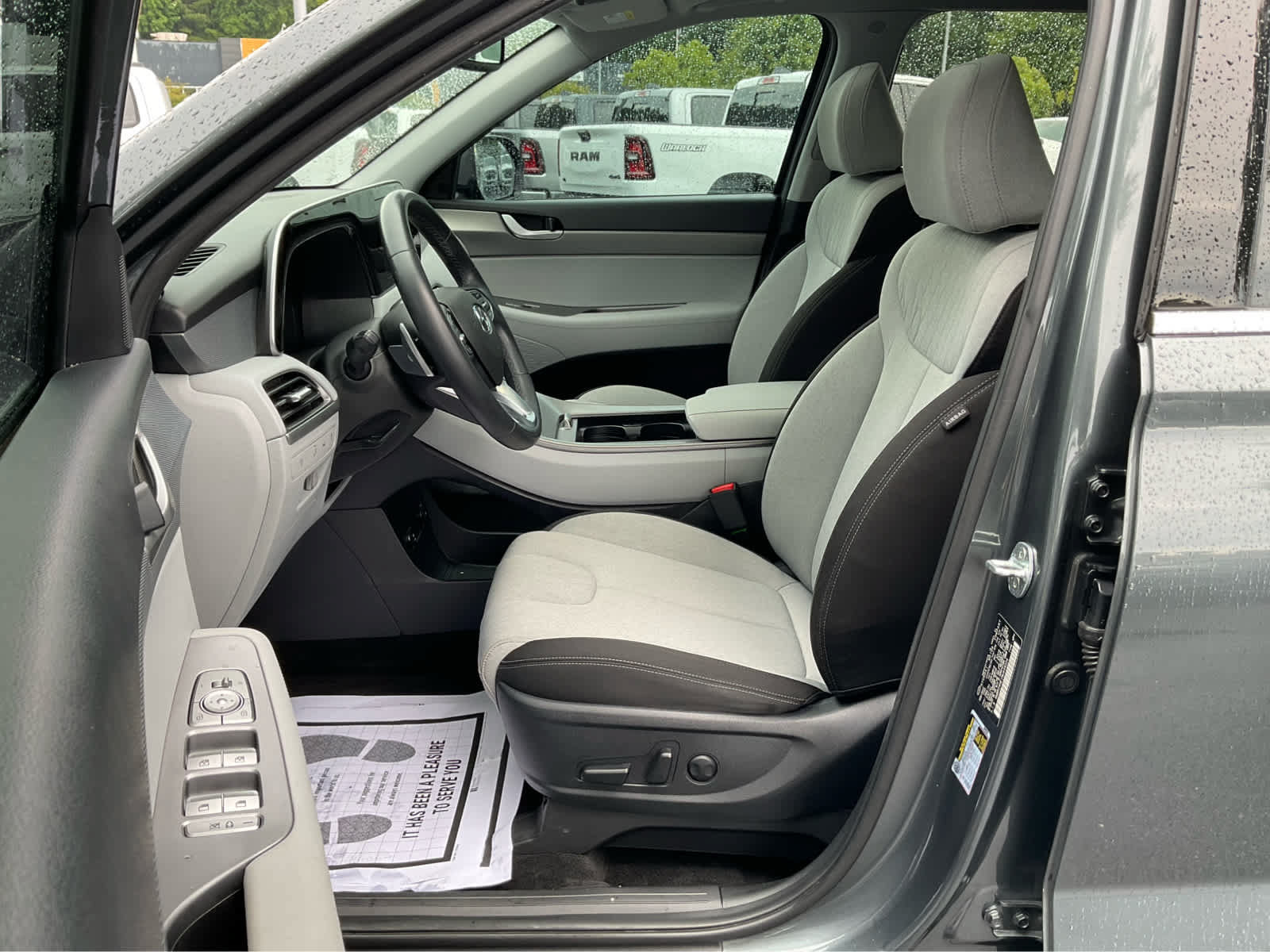 Used 2022 Hyundai Palisade SEL FWD image 13
