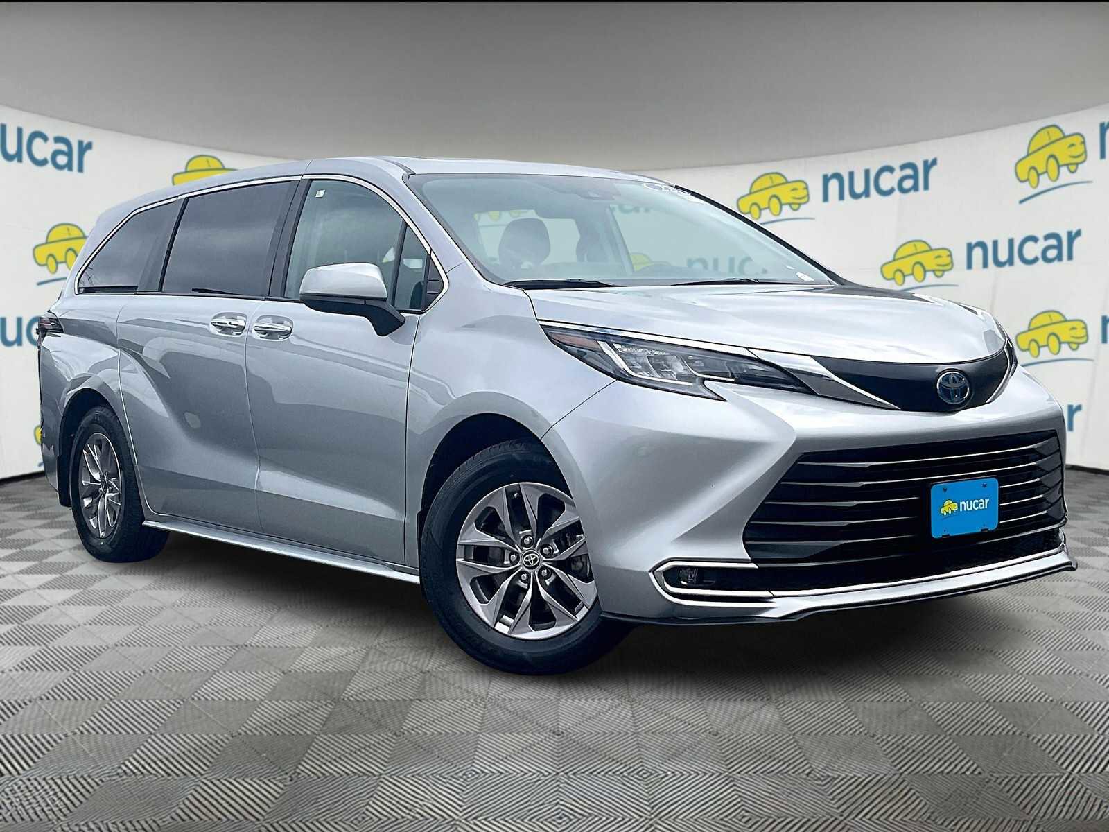 Used 2022 Toyota Sienna XLE