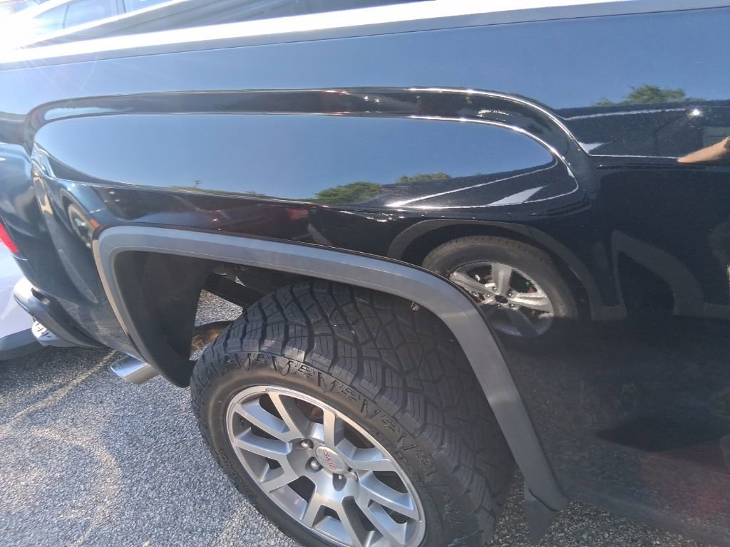 Used 2015 GMC Sierra 1500 Denali w/ Driver Alert Package AWD/4WD image 14