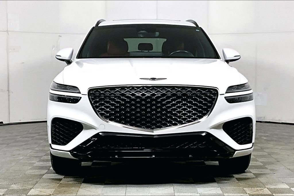 Used 2022 Genesis GV70 3.5T Sport image 3