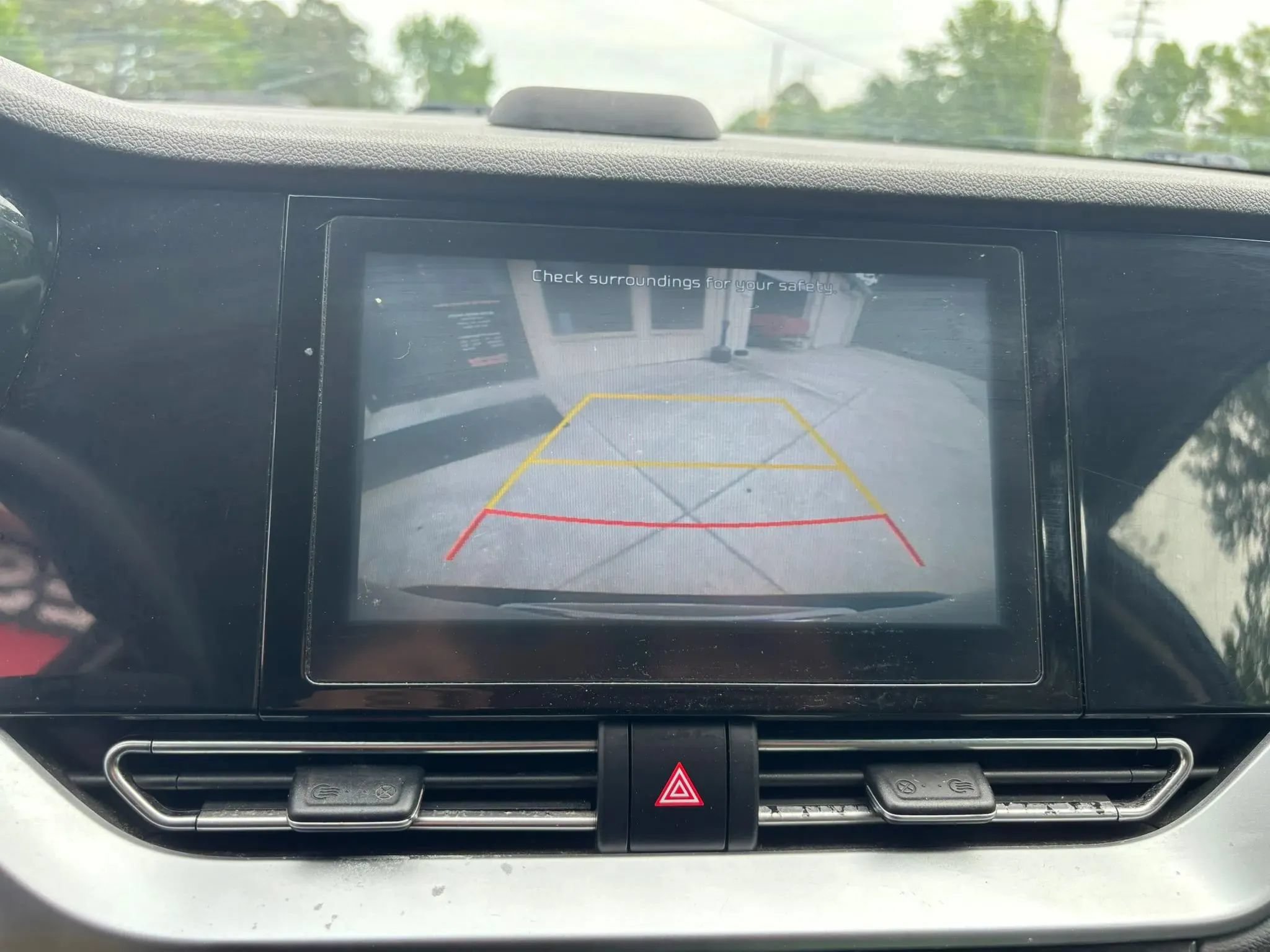 Used 2020 Kia Niro LX FWD image 16