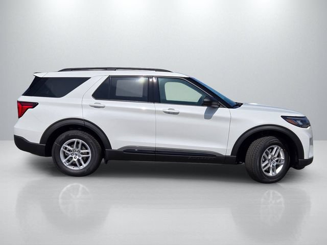 New 2026 Ford Explorer Active RWD image 3