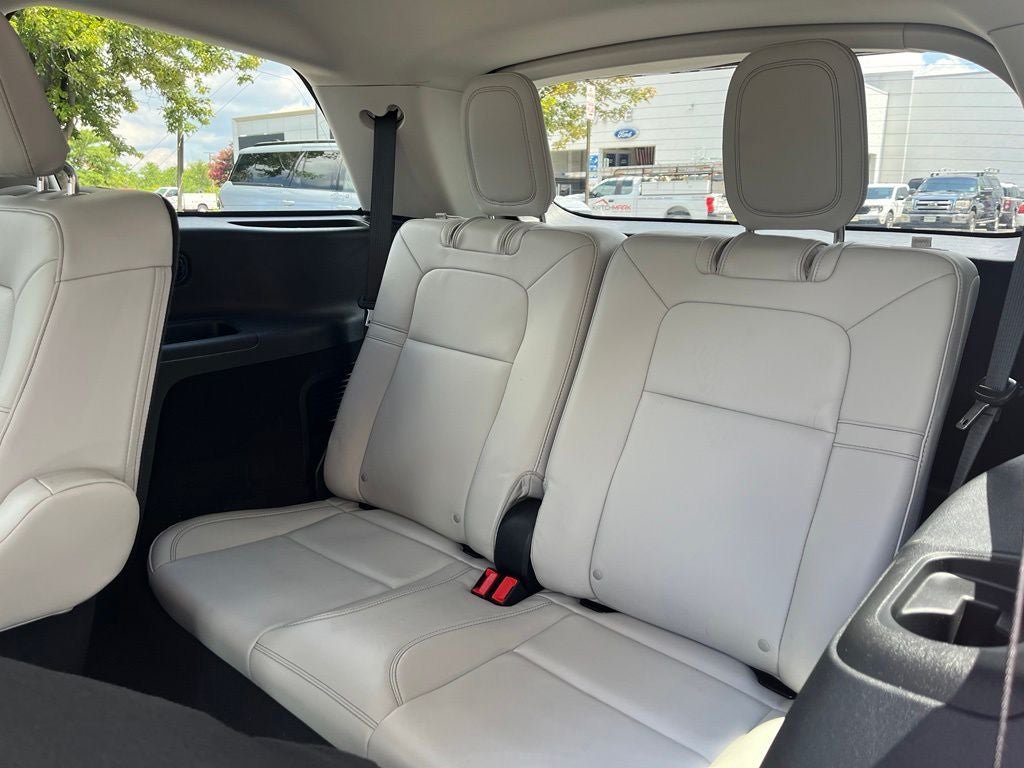 Used 2026 Lincoln Aviator AWD image 18
