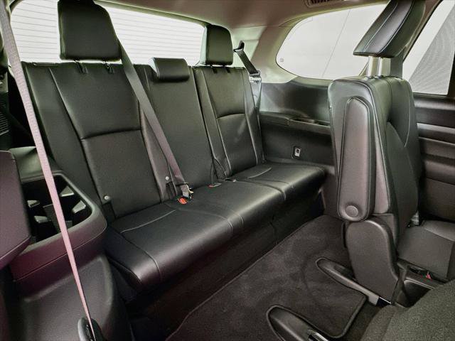 Used 2025 Toyota Grand Highlander AWD Hybrid image 23