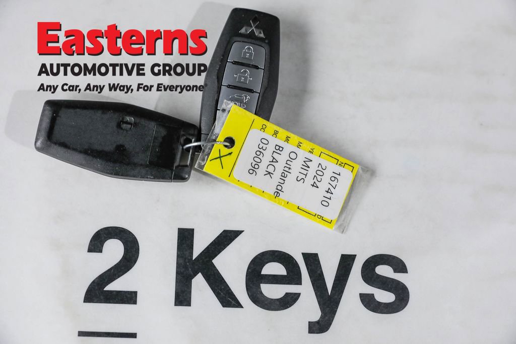 Used 2024 Mitsubishi Outlander SE image 23