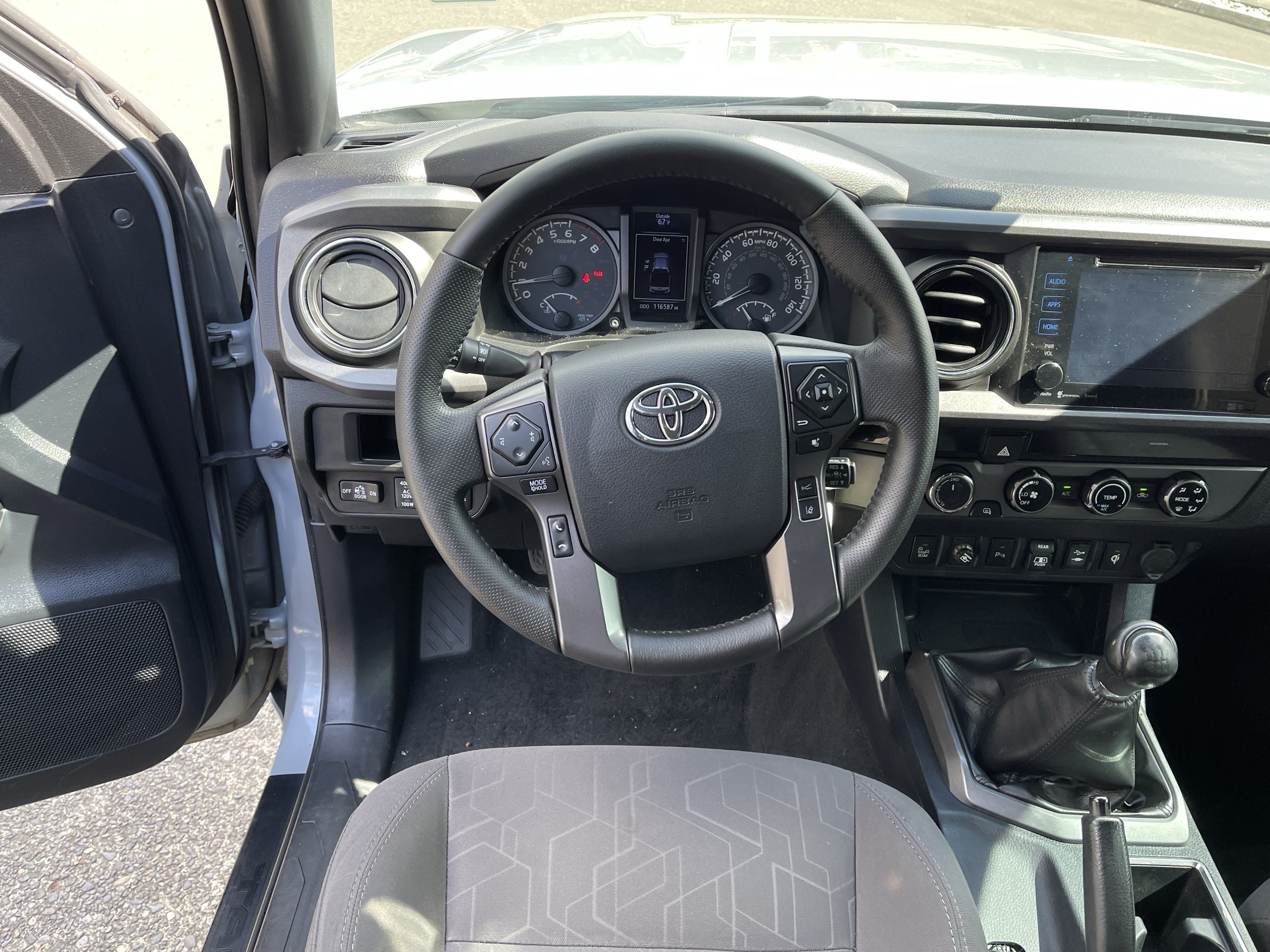 Certified 2018 Toyota Tacoma TRD Off-Road w/ Technology Package AWD/4WD image 10