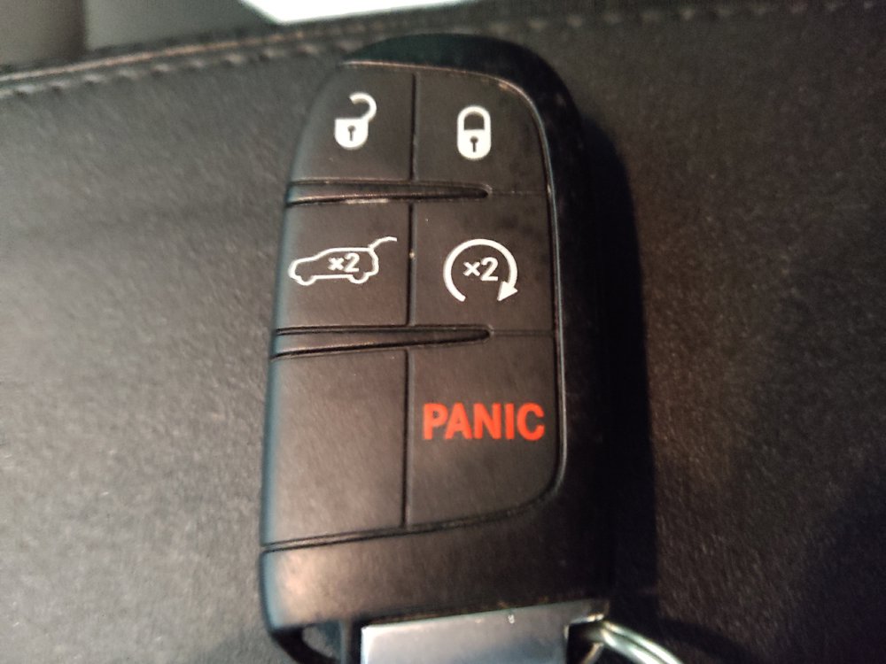 Used 2020 Jeep Grand Cherokee Laredo RWD image 32