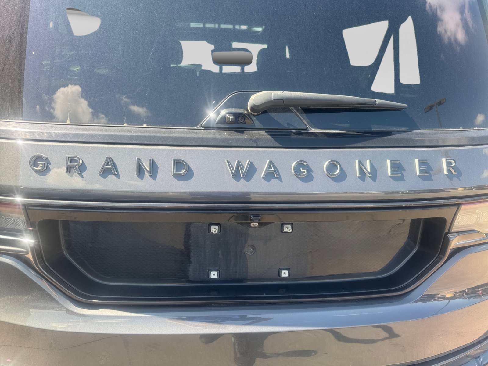 Used 2024 Jeep Grand Wagoneer L Series II w/ Quick Order Packagew 28T AWD/4WD image 11