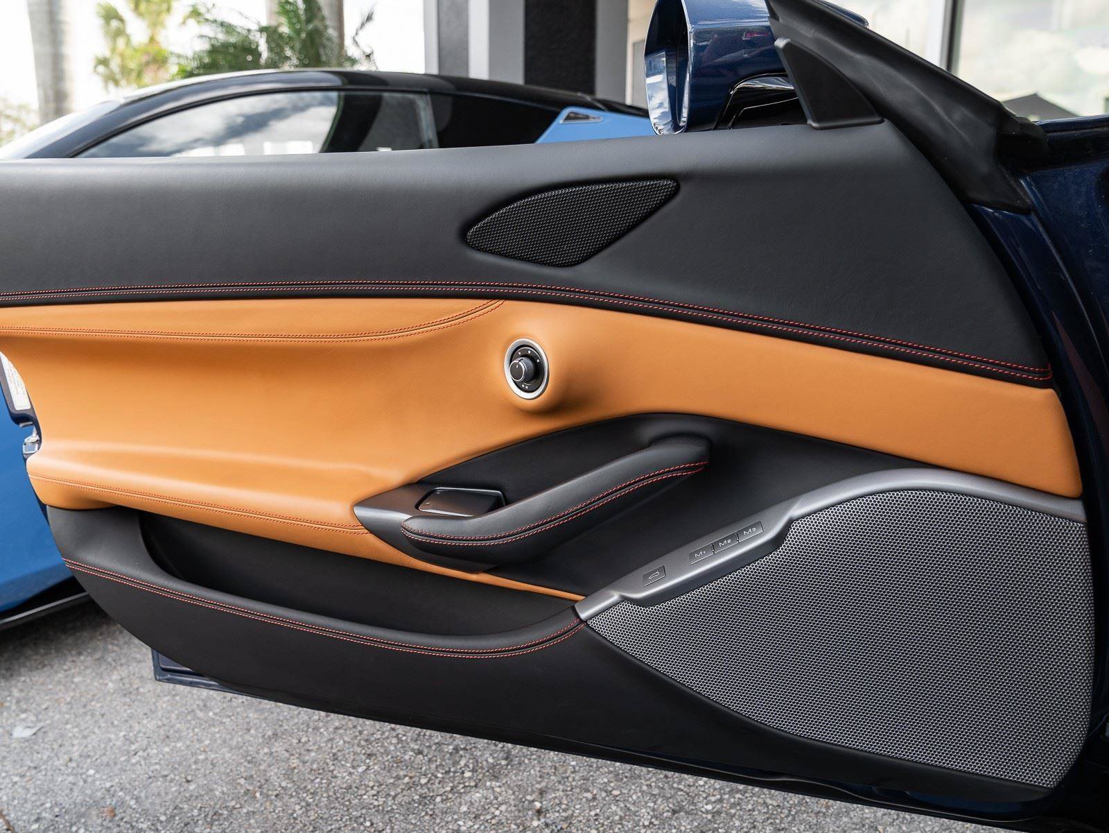 Used 2019 Ferrari Portofino RWD image 44