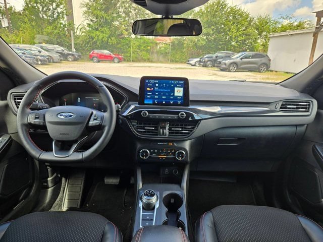 Used 2025 Ford Escape ST-Line AWD/4WD image 24