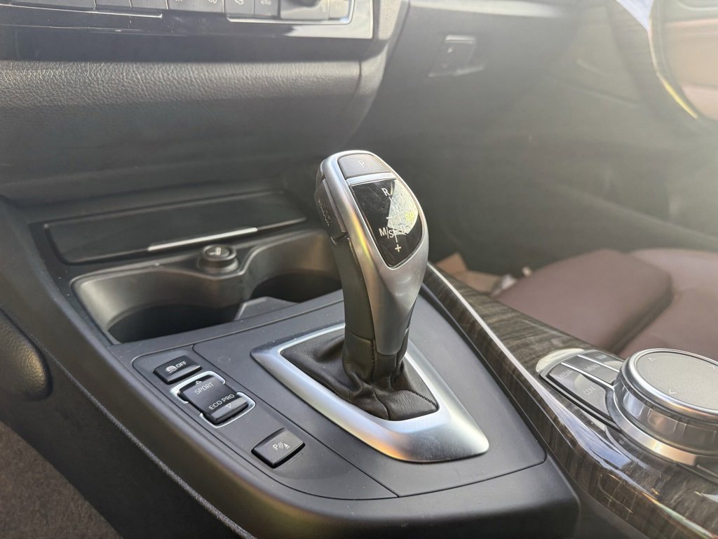 Used 2017 BMW 230i Convertible image 15