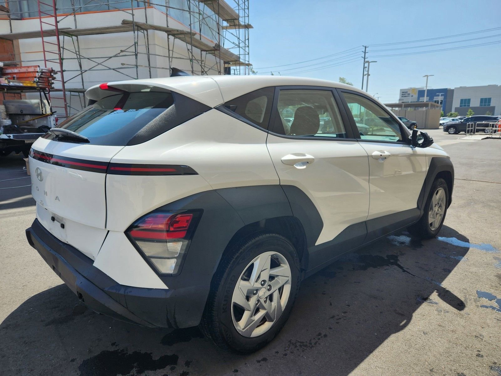 Used 2024 Hyundai Kona SE FWD image 7