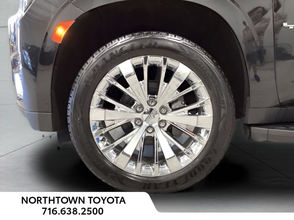 Used 2023 GMC Yukon SLE w/ Gmc Pro Safety Plus Package AWD/4WD image 22
