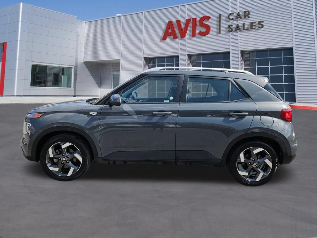 Used 2025 Hyundai Venue SEL FWD image 10