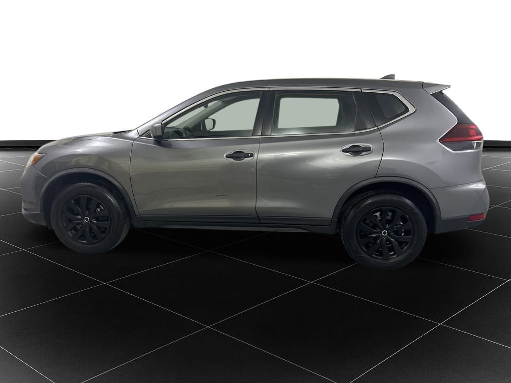 Used 2019 Nissan Rogue S image 2