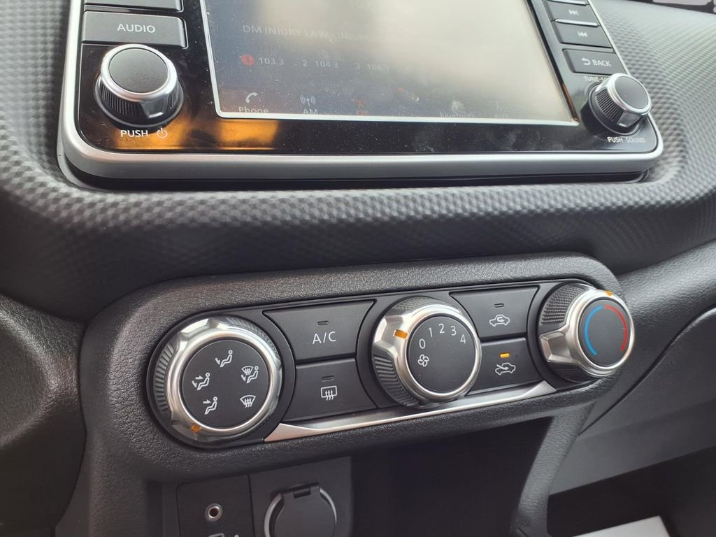 Certified 2025 Nissan Kicks Play S image 7