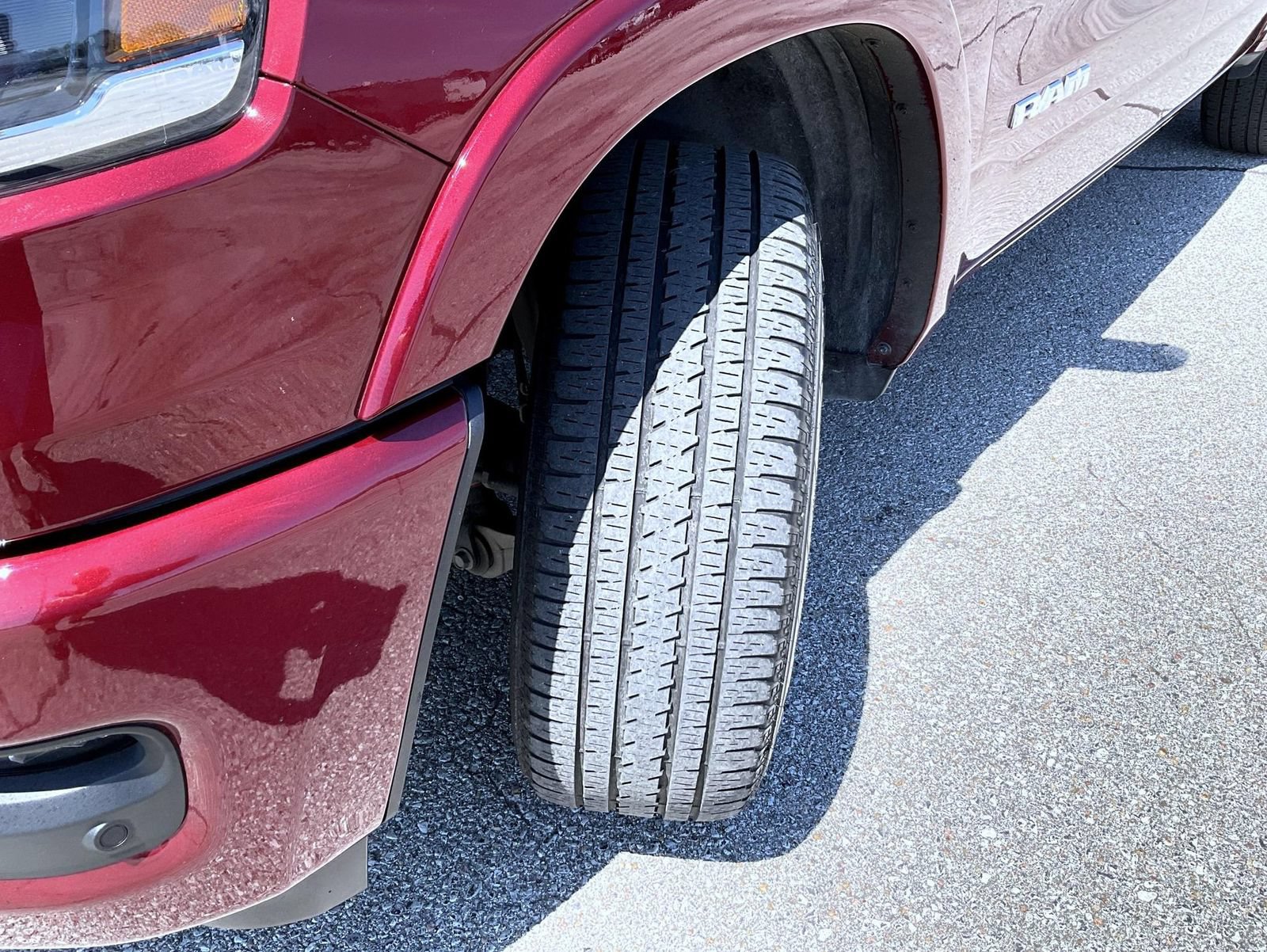 Used 2025 RAM 1500 Laramie w/ Sport Appearance Package AWD/4WD image 23