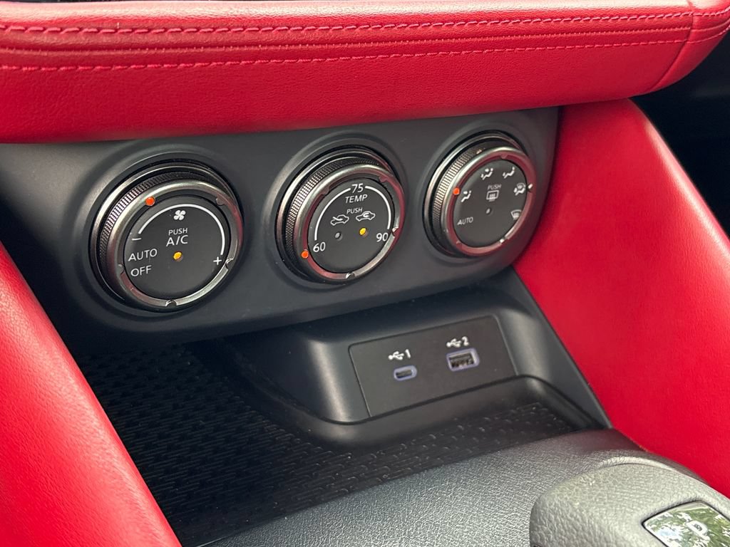 Used 2024 Nissan Z Performance w/ Floor Mat Package RWD image 18