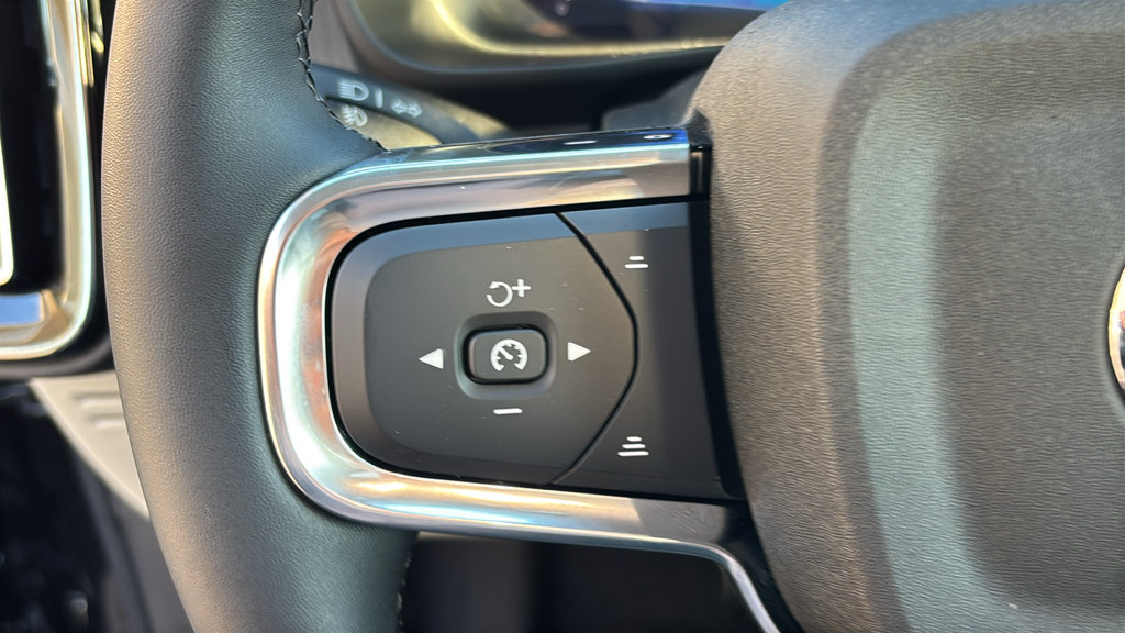 New 2026 Volvo XC40 B5 Plus w/ Protection Package Premier AWD/4WD image 17