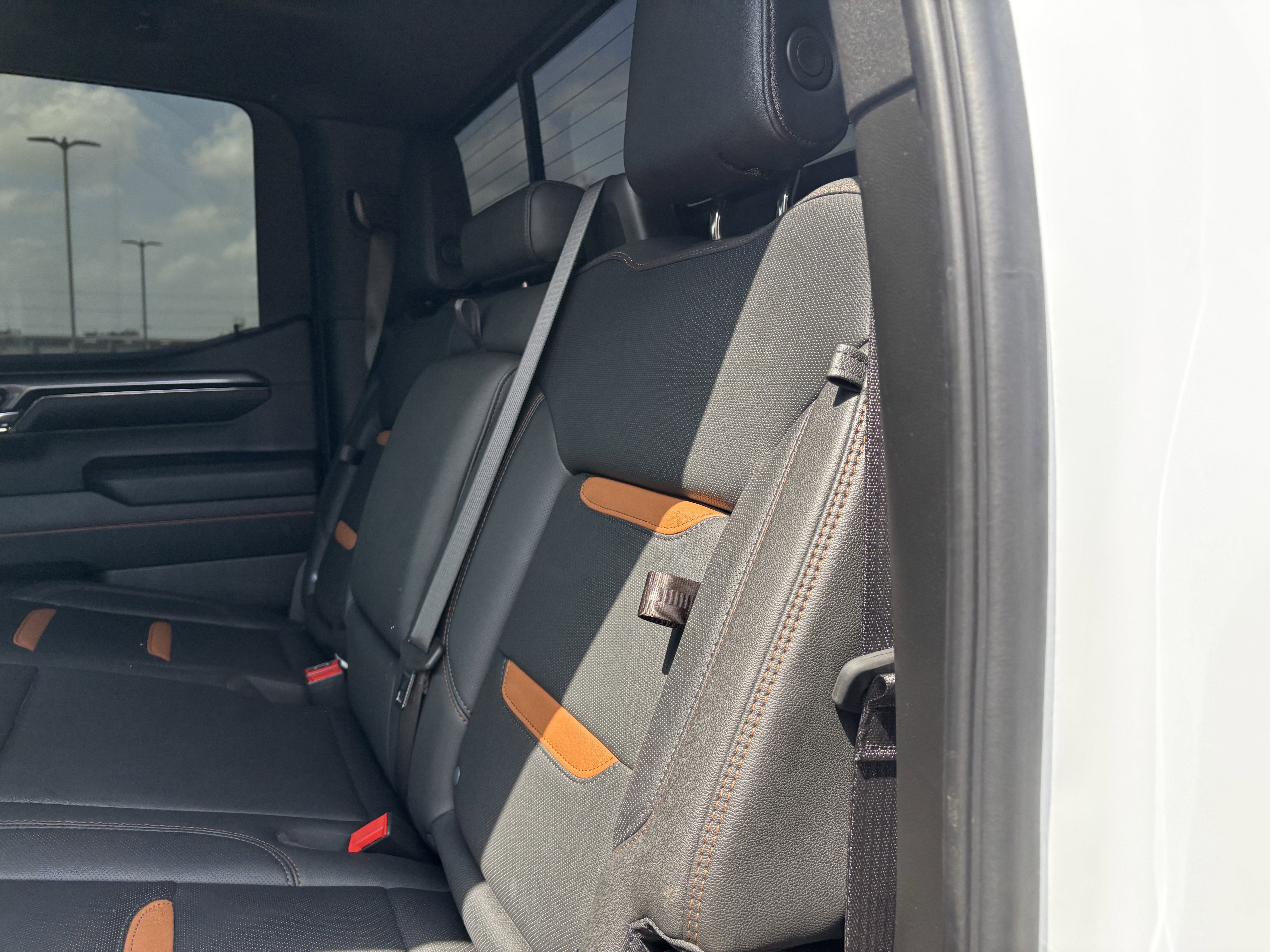 Used 2024 GMC Sierra 1500 AT4 w/ Technology Package image 16