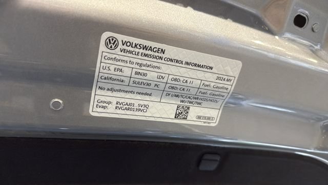 Used 2024 Volkswagen Jetta SE FWD image 30
