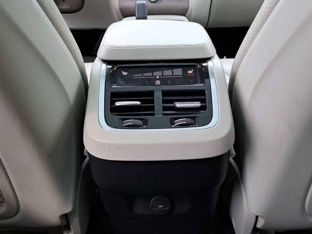 Used 2023 Volvo XC90 B5 Plus w/ Protection Package Premier image 25