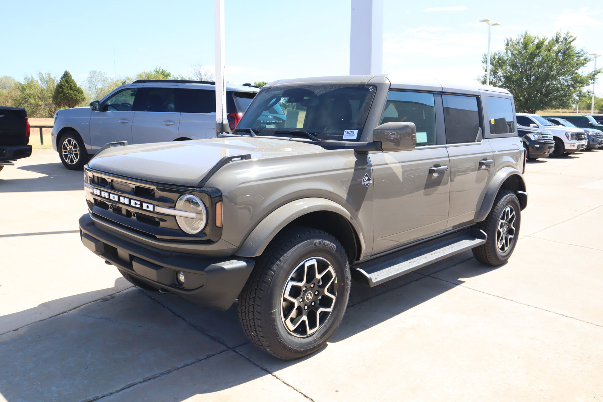 New 2026 Ford Bronco Outer Banks AWD/4WD image 11