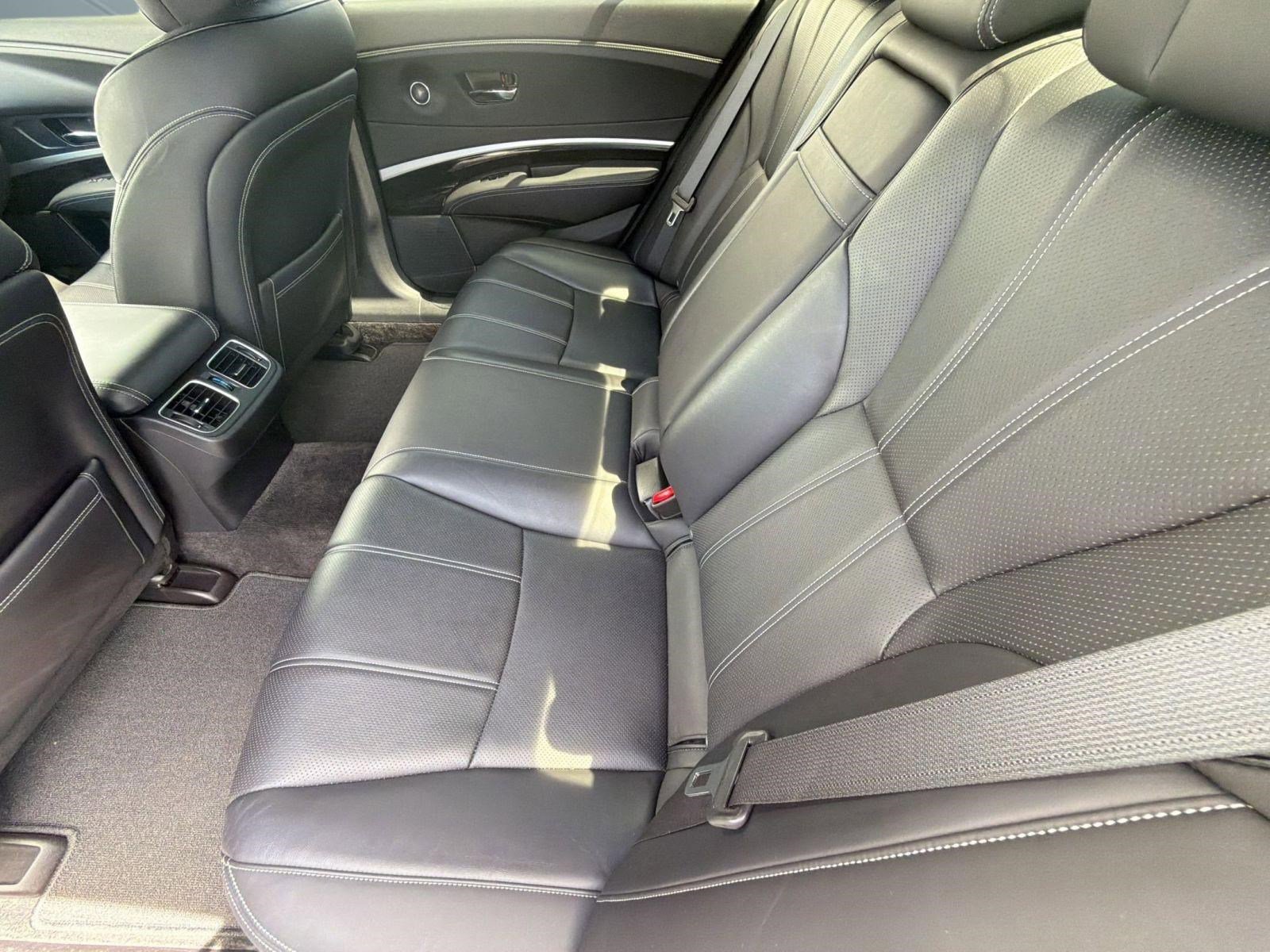 Used 2018 Acura RLX w/ Technology Package FWD image 22