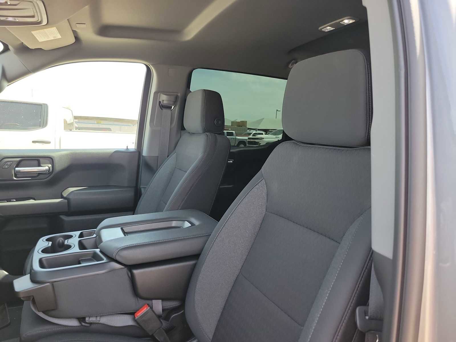 Used 2026 Chevrolet Silverado 1500 Custom w/ LPO, Dark Essentials Package RWD image 15