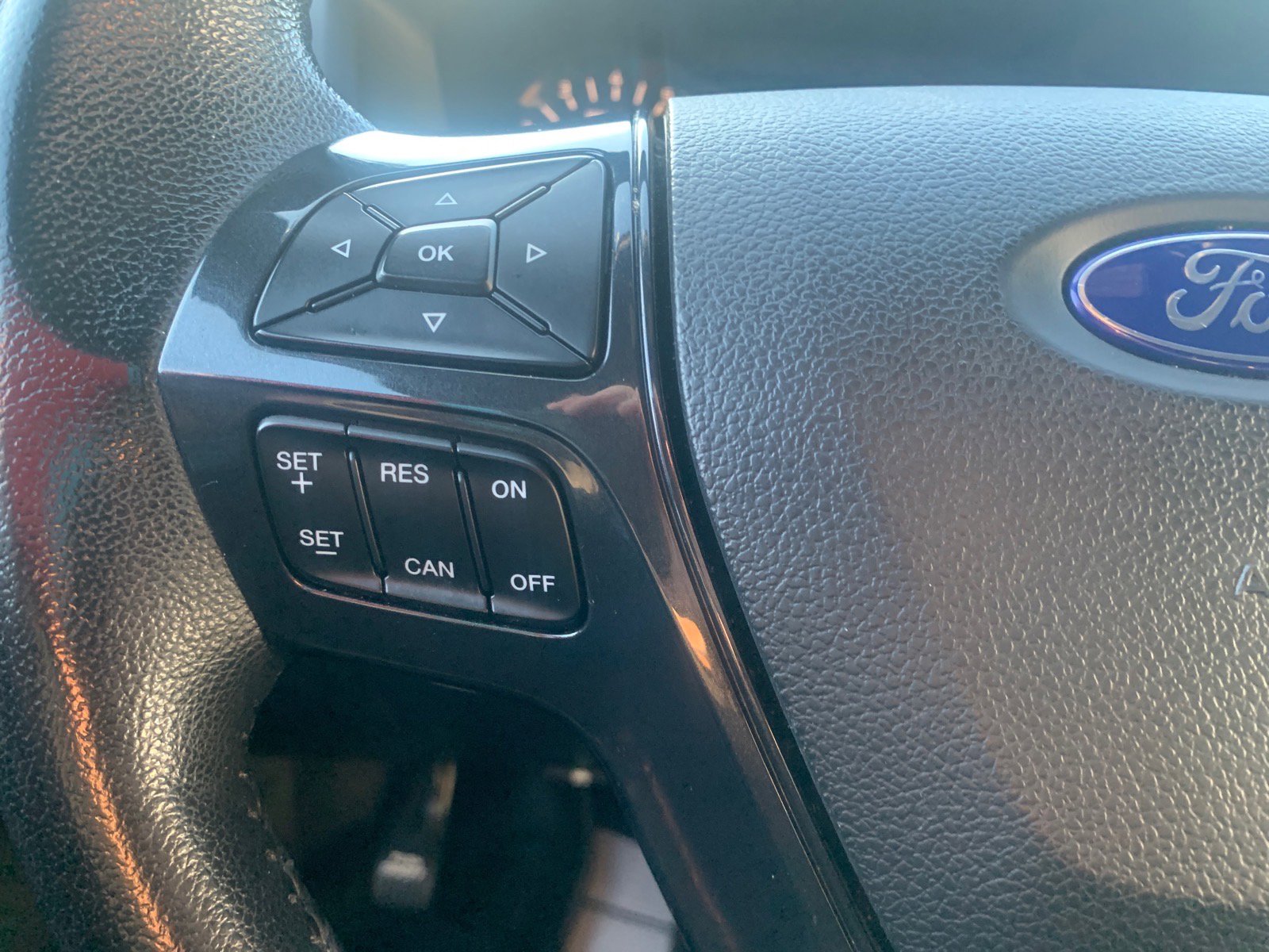 Used 2017 Ford Explorer XLT image 12