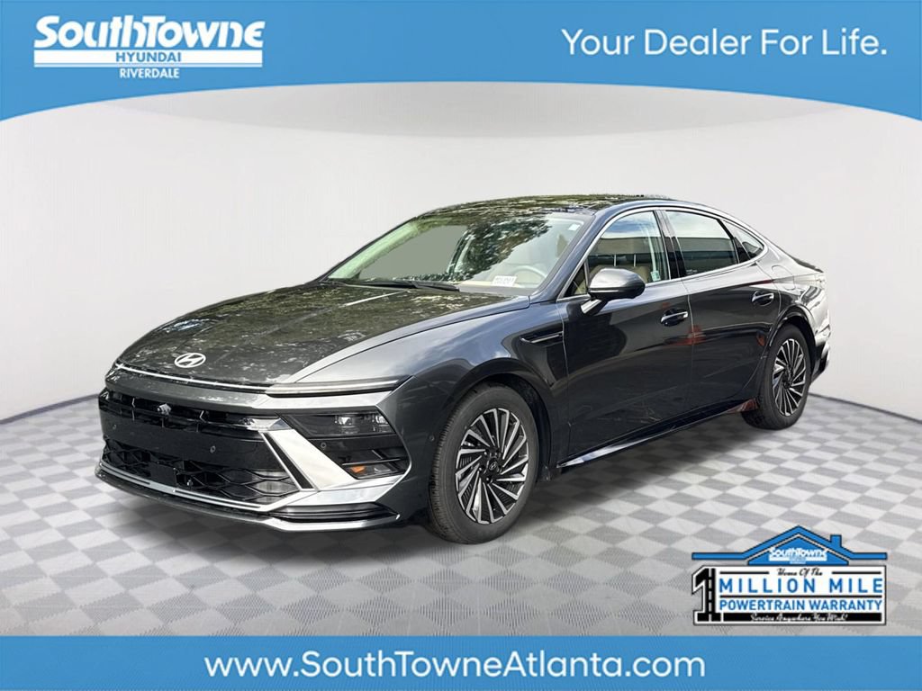 Used 2025 Hyundai Sonata Limited FWD image 1
