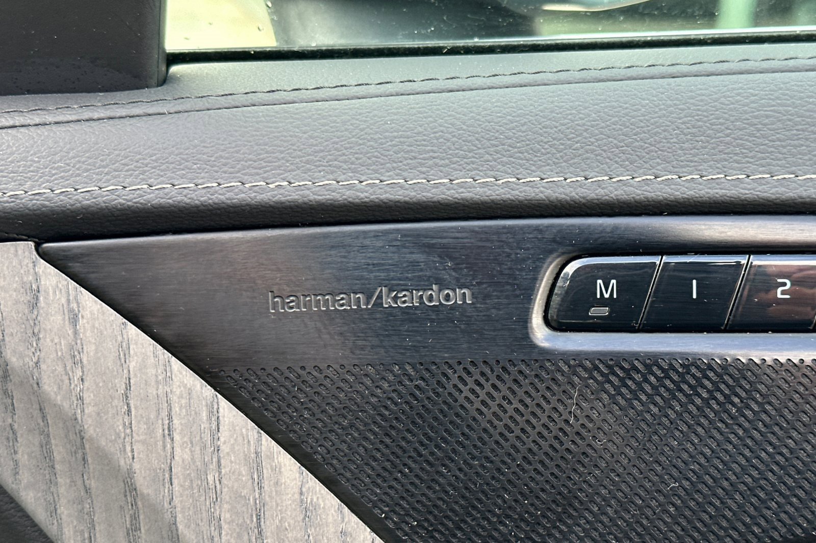 Used 2023 Volvo XC90 T8 Ultimate image 21