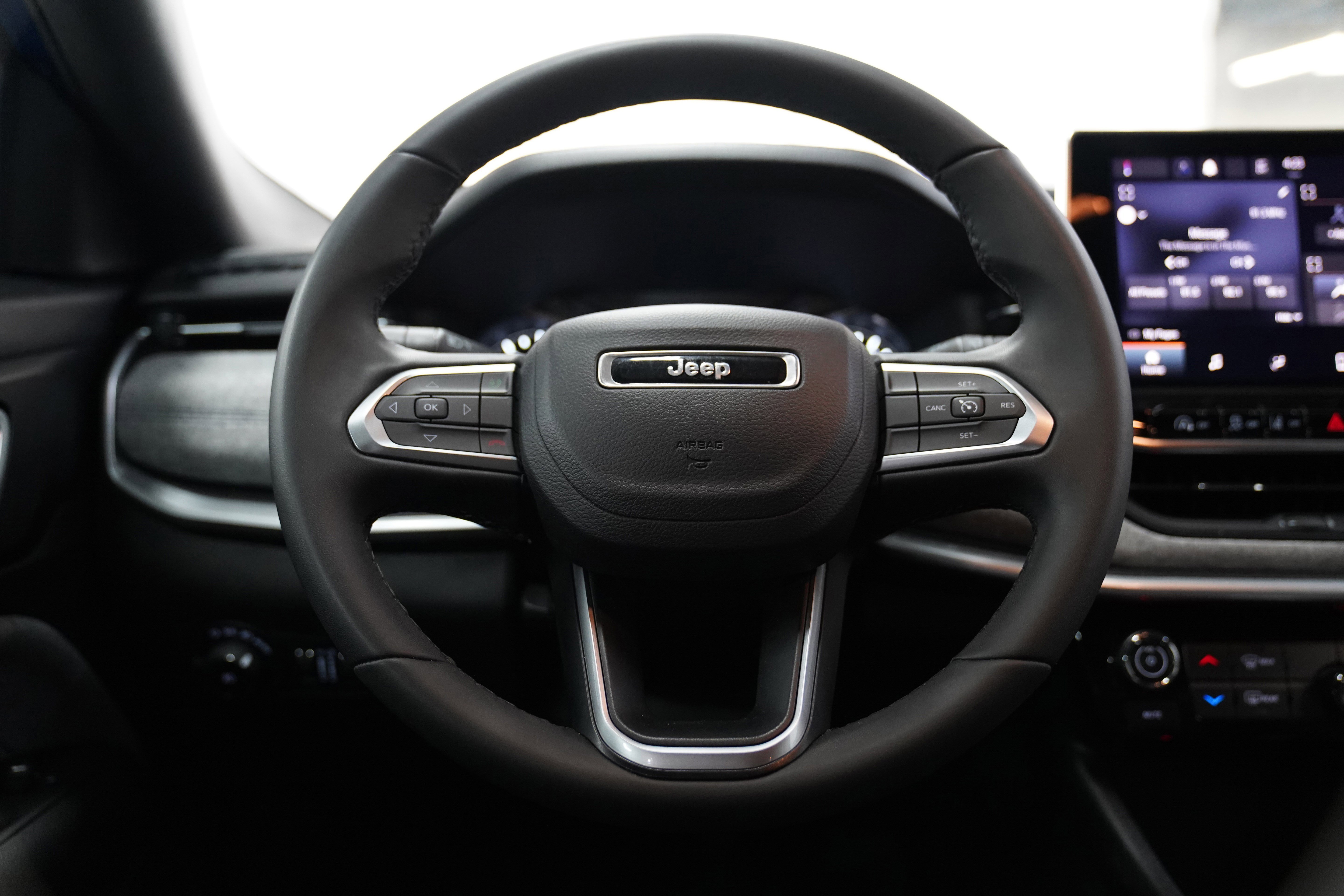 Certified 2024 Jeep Compass Latitude w/ Altitude Special Edition image 18