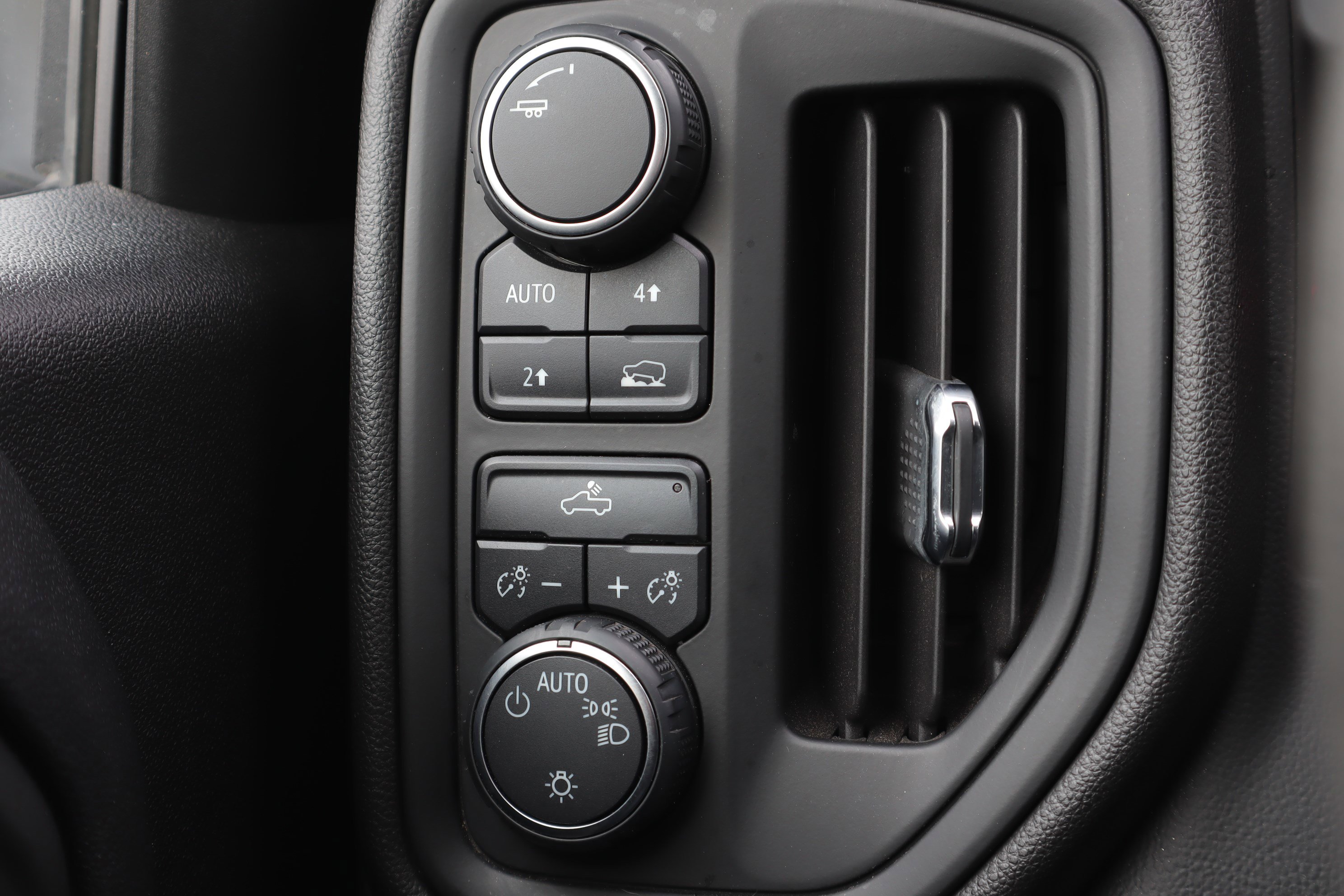 Used 2019 Chevrolet Silverado 1500 Custom w/ Custom Value Package image 20