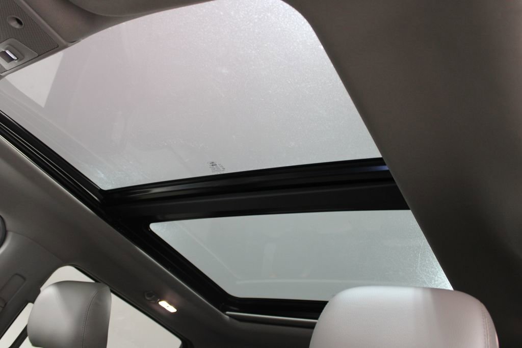 Used 2016 Ford F150 Lariat image 41